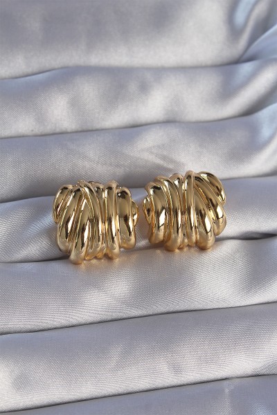 Pirinç Gold Renk Tırtıklı Bombe Model Küpe Pirinç Gold Renk Tırtıklı Bombe Model Küpe