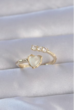 Pirinç Gold Renk Zirkon Taşlı Sedefli Kalp Model Ayarlanabilir Yüzük Pirinç Gold Renk Zirkon Taşlı Sedefli Kalp Model Ayarlanabilir Yüzük