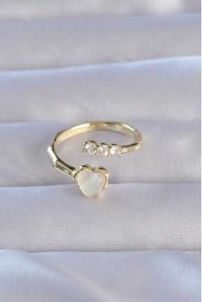 Pirinç Gold Renk Zirkon Taşlı Sedefli Kalp Model Ayarlanabilir Yüzük Pirinç Gold Renk Zirkon Taşlı Sedefli Kalp Model Ayarlanabilir Yüzük