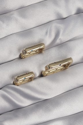 Pirinç Gold Renk Renkli Zirkon Taşlı Kare Model Küpe Seti Pirinç Gold Renk Renkli Zirkon Taşlı Kare Model Küpe Seti