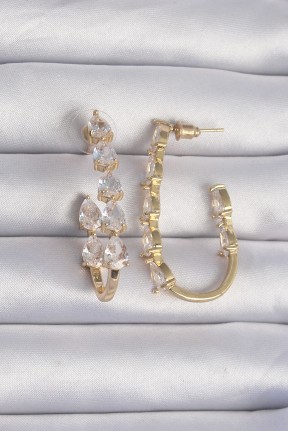 Pirinç Gold Renk Damla Zirkon Taş Tasarımlı Küpe Pirinç Gold Renk Damla Zirkon Taş Tasarımlı Küpe