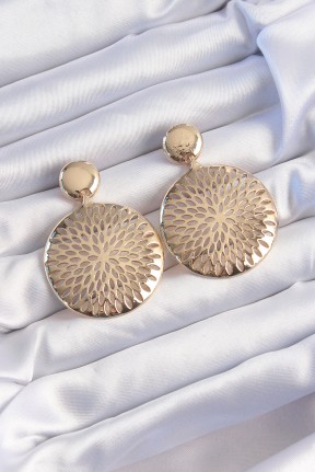 Pirinç Gold Renk Oval İşlemeli Küpe Pirinç Gold Renk Oval İşlemeli Küpe