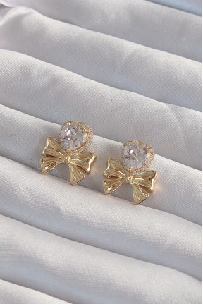 Pirinç Gold Renk Zirkon Taşlı Kalp Model Fiyonk Küpe Pirinç Gold Renk Zirkon Taşlı Kalp Model Fiyonk Küpe