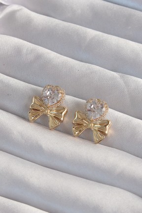 Pirinç Gold Renk Zirkon Taşlı Kalp Model Fiyonk Küpe Pirinç Gold Renk Zirkon Taşlı Kalp Model Fiyonk Küpe
