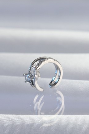 Pirinç Gümüş Renk Zirkon Taşlı Damla Earcuff Küpe Pirinç Gümüş Renk Zirkon Taşlı Damla Earcuff Küpe