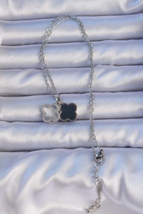 316l çelik Gümüş Renk Siyah Mineli Zirkon Taşlı Yonca Figürlü Kolye 316l çelik Gümüş Renk Siyah Mineli Zirkon Taşlı Yonca Figürlü Kolye