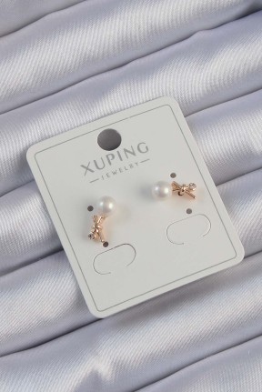Xuping Rose Renk Zirkon Taşlı İncili Minimal Fiyonk Küpe Xuping Rose Renk Zirkon Taşlı İncili Minimal Fiyonk Küpe