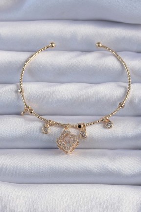 Pirinç Altın Renk Zirkon Taşlı Yonca Model Charm Bileklik Pirinç Altın Renk Zirkon Taşlı Yonca Model Charm Bileklik