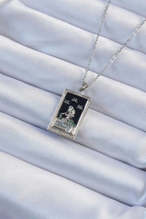 316l çelik Zincir Gümüş Renk Zirkon Taşlı Siyah Mineli Kız Figürlü Tarot Kolye 316l çelik Zincir Gümüş Renk Zirkon Taşlı Siyah Mineli Kız Figürlü Tarot Kolye