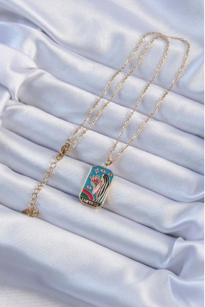 316l çelik Zincir Altın Renk Taç Ve Kız Figürlü Renkli Mineli Tarot Kolye 316l çelik Zincir Altın Renk Taç Ve Kız Figürlü Renkli Mineli Tarot Kolye