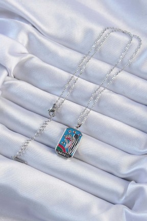 316l çelik Zincir Gümüş Renk Taç Ve Kız Figürlü Renkli Mineli Tarot Kolye 316l çelik Zincir Gümüş Renk Taç Ve Kız Figürlü Renkli Mineli Tarot Kolye