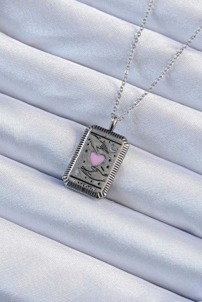 316l çelik Zincir Eskitme Gümüş Renk Pembe Mineli Kalp Figürlü Tarot Kolye 316l çelik Zincir Eskitme Gümüş Renk Pembe Mineli Kalp Figürlü Tarot Kolye
