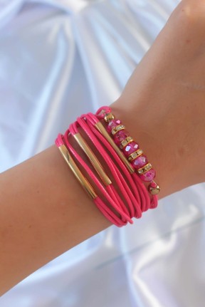 Pembe Renk Zirkon Taşlı Metal Aksesuarlı İpli çoklu Bileklik Pembe Renk Zirkon Taşlı Metal Aksesuarlı İpli çoklu Bileklik