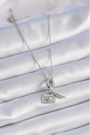 316l çelik Gümüş Renk Kalp Detay Mektup Figür Charm Model Kadın Kolye 316l çelik Gümüş Renk Kalp Detay Mektup Figür Charm Model Kadın Kolye