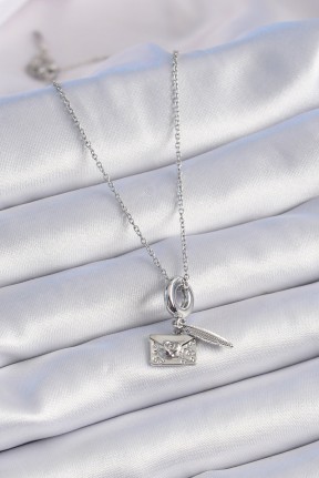 316l çelik Gümüş Renk Kalp Detay Mektup Figür Charm Model Kadın Kolye 316l çelik Gümüş Renk Kalp Detay Mektup Figür Charm Model Kadın Kolye