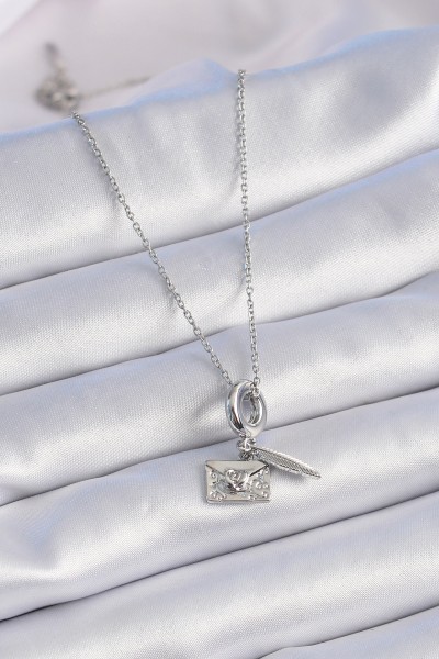316l çelik Gümüş Renk Kalp Detay Mektup Figür Charm Model Kadın Kolye 316l çelik Gümüş Renk Kalp Detay Mektup Figür Charm Model Kadın Kolye
