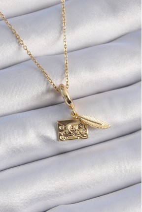 316l çelik Gold Renk Kalp Detay Mektup Figür Charm Model Kadın Kolye 316l çelik Gold Renk Kalp Detay Mektup Figür Charm Model Kadın Kolye