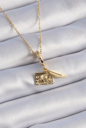316l çelik Gold Renk Kalp Detay Mektup Figür Charm Model Kadın Kolye 316l çelik Gold Renk Kalp Detay Mektup Figür Charm Model Kadın Kolye