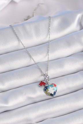 316l çelik Gümüş Renk Yapboz Motif Kalp Figür Charm Model Kadın Kolye 316l çelik Gümüş Renk Yapboz Motif Kalp Figür Charm Model Kadın Kolye