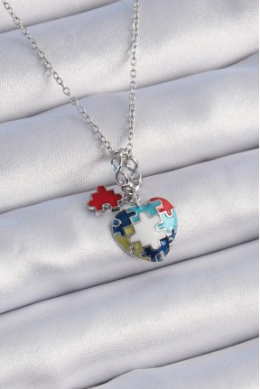 316l çelik Gümüş Renk Yapboz Motif Kalp Figür Charm Model Kadın Kolye 316l çelik Gümüş Renk Yapboz Motif Kalp Figür Charm Model Kadın Kolye