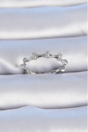 Pirinç Gümüş Renk Zirkon Taşlı Kadın Yüzük Pirinç Gümüş Renk Zirkon Taşlı Kadın Yüzük