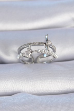 Pirinç Gümüş Renk Zirkon Taşlı İnci Detay Kutup Yıldızı Model Kadın Yüzük Pirinç Gümüş Renk Zirkon Taşlı İnci Detay Kutup Yıldızı Model Kadın Yüzük