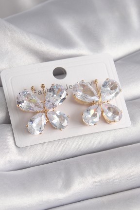 Pirinç Gold Renk Zirkon Taşlı Kelebek Model Kadın Küpe Pirinç Gold Renk Zirkon Taşlı Kelebek Model Kadın Küpe