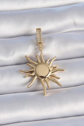 Pirinç Gold Renk Zirkon Taş Detaylı Güneş Model Ajda Charm Pirinç Gold Renk Zirkon Taş Detaylı Güneş Model Ajda Charm