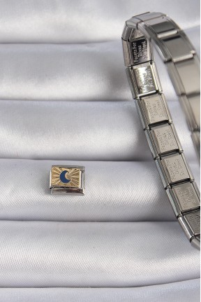 316l çelik Gümüş Renk Gold Hilal İşlemeli Nomination Charm 316l çelik Gümüş Renk Gold Hilal İşlemeli Nomination Charm