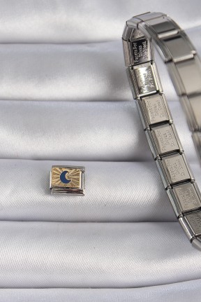 316l çelik Gümüş Renk Gold Hilal İşlemeli Nomination Charm 316l çelik Gümüş Renk Gold Hilal İşlemeli Nomination Charm