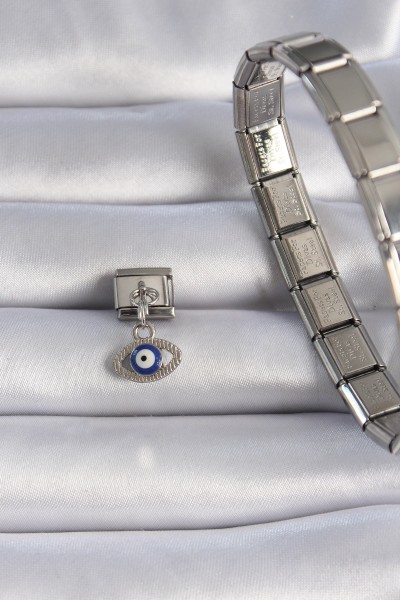 316l çelik Gümüş Renk Sallantılı Göz Figür Nazar Boncuk Detay Nomination Charm 316l çelik Gümüş Renk Sallantılı Göz Figür Nazar Boncuk Detay Nomination Charm