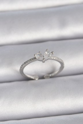 Pirinç Gümüş Renk Ayaralanabilir Zirkon Taşlı Kalp Model Kadın Yüzük Pirinç Gümüş Renk Ayaralanabilir Zirkon Taşlı Kalp Model Kadın Yüzük