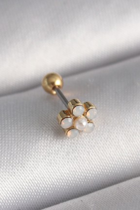 316l çelik Gold Renk Zirkon Taşlı çiçek Model Tragus Piercing 316l çelik Gold Renk Zirkon Taşlı çiçek Model Tragus Piercing