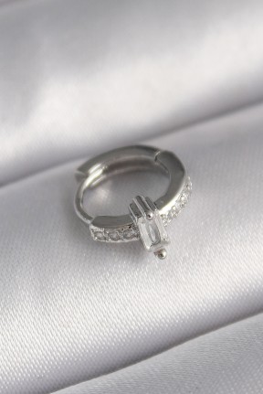 316l çelik Gümüş Renk Zirkon Taşlı Tragus Piercing 316l çelik Gümüş Renk Zirkon Taşlı Tragus Piercing