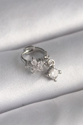 316l çelik Gümüş Renk Zirkon Taşlı çiçek Model Sallantı Detay Tragus Piercing 316l çelik Gümüş Renk Zirkon Taşlı çiçek Model Sallantı Detay Tragus Piercing