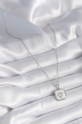 316l çelik Gümüş Renk Kare Madalyon Kalp Zirkon Taş İşleme Kadın Kolye 316l çelik Gümüş Renk Kare Madalyon Kalp Zirkon Taş İşleme Kadın Kolye