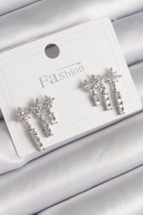 Pirinç Gümüş Renk Zirkon Taşlı 3'lü Sallantı Yıldız Model Kadın Küpe Pirinç Gümüş Renk Zirkon Taşlı 3'lü Sallantı Yıldız Model Kadın Küpe