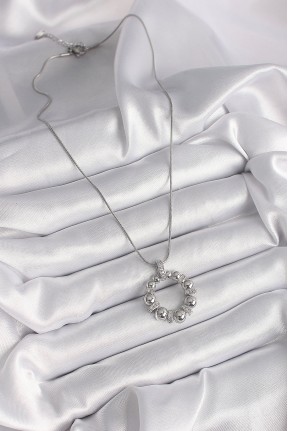 316l çelik Gümüş Renk Zincir Zirkon Taş Detaylı Bombeli Halka Model Kadın Kolye 316l çelik Gümüş Renk Zincir Zirkon Taş Detaylı Bombeli Halka Model Kadın Kolye