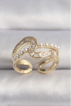 Pirinç Gold Renk Zirkon Taşlı İnci Detay Vip Seri Kadın Yüzük Pirinç Gold Renk Zirkon Taşlı İnci Detay Vip Seri Kadın Yüzük