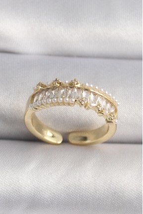 Pirinç Gold Renk Zirkon Taşlı İnci Detay Vip Seri Kadın Yüzük Pirinç Gold Renk Zirkon Taşlı İnci Detay Vip Seri Kadın Yüzük