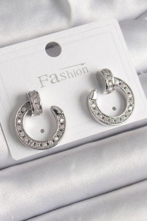 Pirinç Gümüş Renk Zirkon Taşlı çivi Halka Model Kadın Küpe Pirinç Gümüş Renk Zirkon Taşlı çivi Halka Model Kadın Küpe