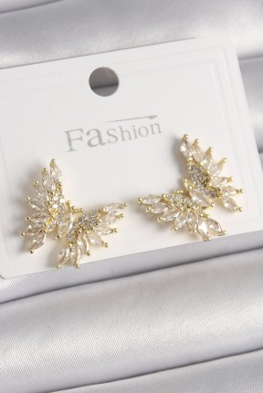 Pirinç Gold Renk Zirkon Taşlı Kelebek Model Kadın Küpe Pirinç Gold Renk Zirkon Taşlı Kelebek Model Kadın Küpe