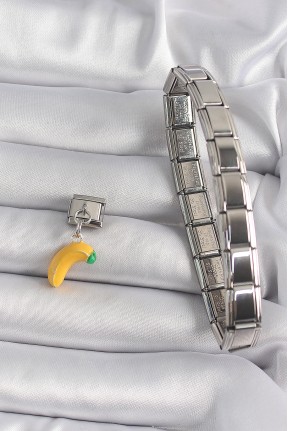 316l çelik Gümüş Renk Sallantı Muz Model Nomination Charm 316l çelik Gümüş Renk Sallantı Muz Model Nomination Charm