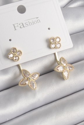 Pirinç Gold Renk Zirkon Taşlı Yonca Model Kadın Küpe Pirinç Gold Renk Zirkon Taşlı Yonca Model Kadın Küpe