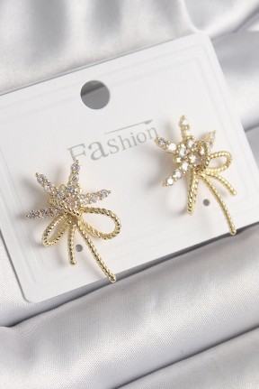 Pirinç Gold Renk Zirkon Taşlı Yıldız Düğüm Model Kadın Küpe Pirinç Gold Renk Zirkon Taşlı Yıldız Düğüm Model Kadın Küpe