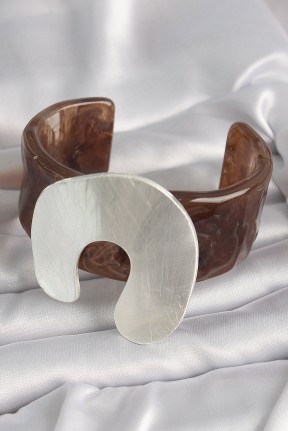 Kahverengi Mermer Desen Akrilik Plastik Gümüş Plaka Model Vintage Kadın Bilezik Kahverengi Mermer Desen Akrilik Plastik Gümüş Plaka Model Vintage Kadın Bilezik