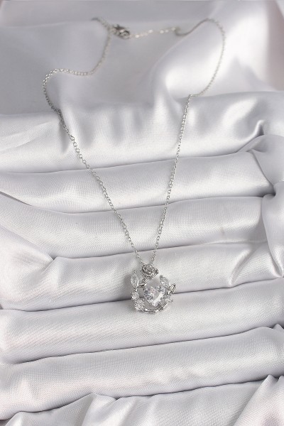 316l çelik Gümüş Renk Zincir Zirkon Taşlı Kalp Figür Gül Detay Kadın Kolye 316l çelik Gümüş Renk Zincir Zirkon Taşlı Kalp Figür Gül Detay Kadın Kolye