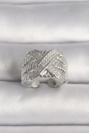 Pirinç Gümüş Renk Ayarlanabilir Zirkon Taşlı X Model Kadın Yüzük Pirinç Gümüş Renk Ayarlanabilir Zirkon Taşlı X Model Kadın Yüzük