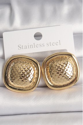 Pirinç Gold Renk İşlemeli Kare Model Kadın Küpe Pirinç Gold Renk İşlemeli Kare Model Kadın Küpe