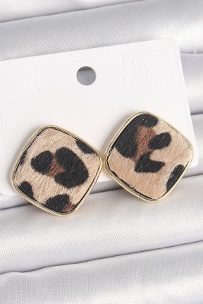 Pirinç Gold Renk Kare Leopar Model Kadın Küpe Pirinç Gold Renk Kare Leopar Model Kadın Küpe